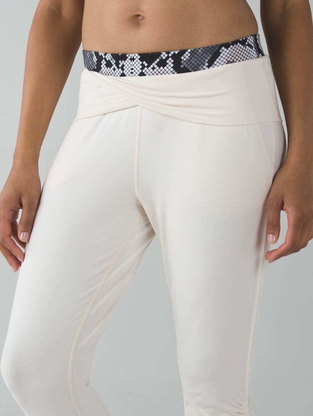 Lululemon Sunset Salutation Luon Crop Legging Foldover Waist Cream SZ8 Athletic